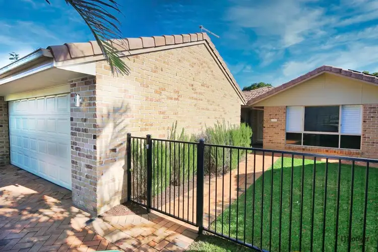 37 Winders Place, Banora Point NSW 2486