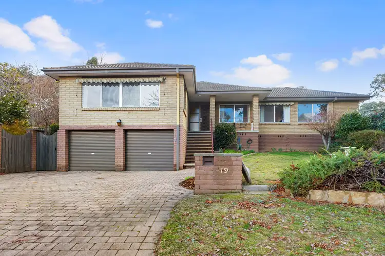 19 Calder Crescent