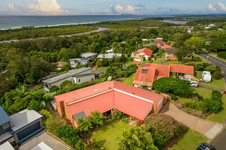 Main view of Homely house listing, 4 Kanandah Court, Ocean Shores NSW 2483