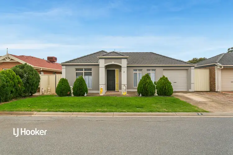 8 Meadow Lane, Para Hills West SA 5096