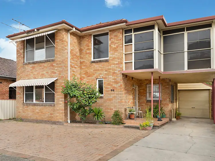 90 Lawson Street, Hamilton NSW 2303