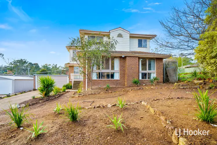 8 Wallis Place, Spence ACT 2615
