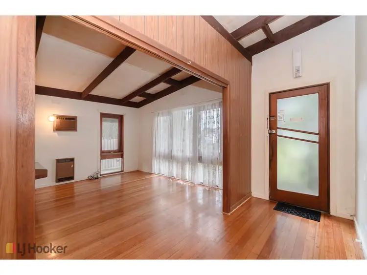 Fifth view of Homely house listing, 8 Wattleglen Street, Craigieburn VIC 3064