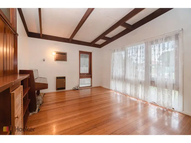 Sixth view of Homely house listing, 8 Wattleglen Street, Craigieburn VIC 3064