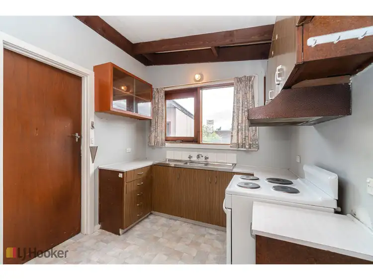 Seventh view of Homely house listing, 8 Wattleglen Street, Craigieburn VIC 3064
