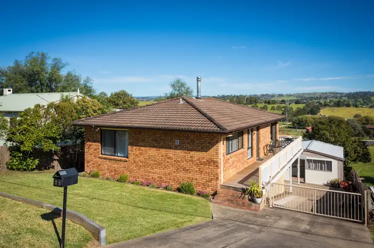 25 Mecklenberg Street, Bega NSW 2550