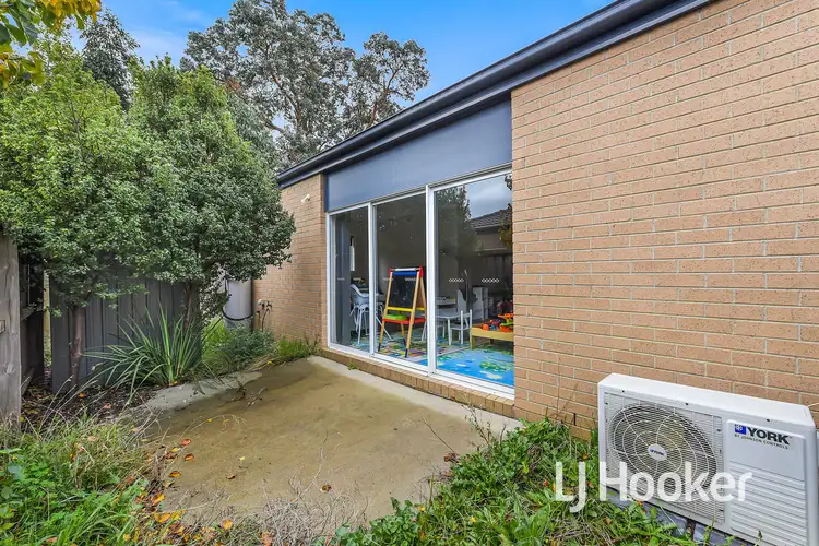 Seventh view of Homely unit listing, Unit 2/37-39 Valencia Circuit, Cranbourne VIC 3977