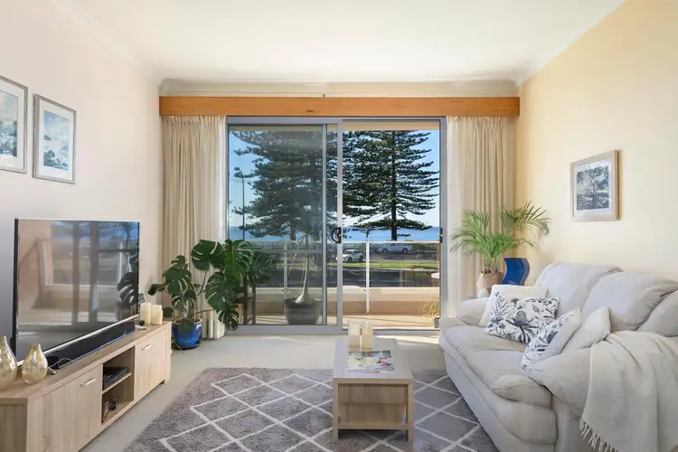 Second view of Homely unit listing, 2/405 Barrenjoey Road, Newport NSW 2106