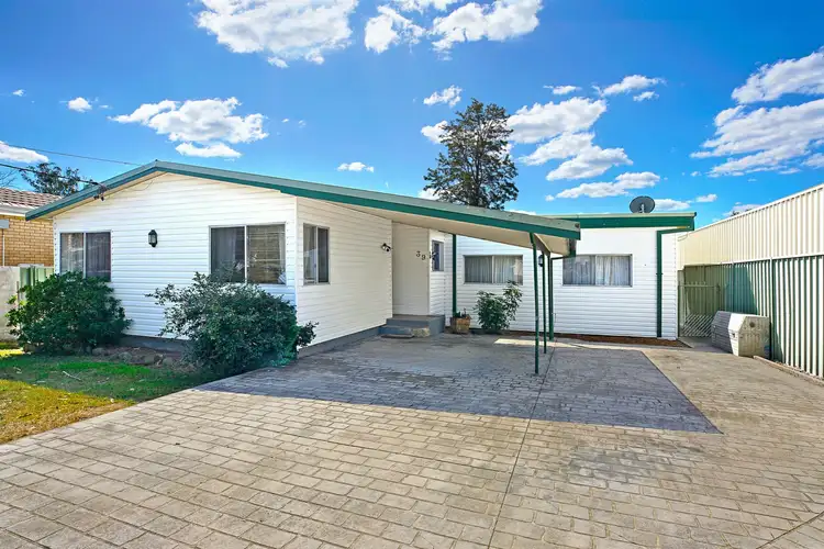 39 Anthony Crescent, Kingswood NSW 2747