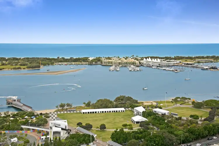 300/105 Scarborough Street, Southport QLD 4215