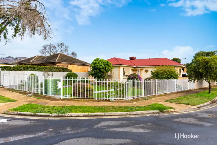 17 Hillsea Avenue, Clearview SA 5085