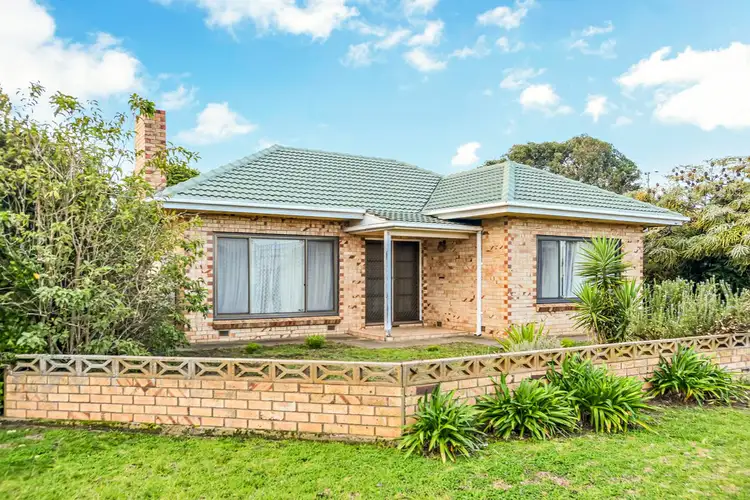 15 Warne Street, Victor Harbor SA 5211