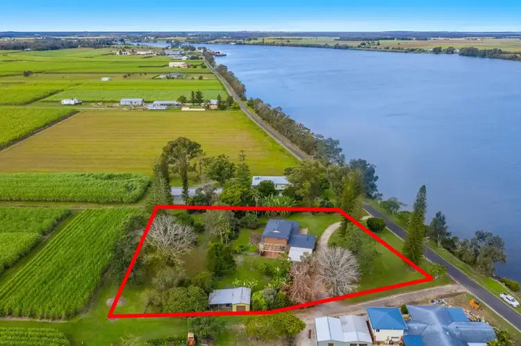 41 River Road East
