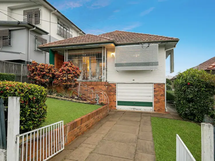 89 Peach Street, Greenslopes QLD 4120