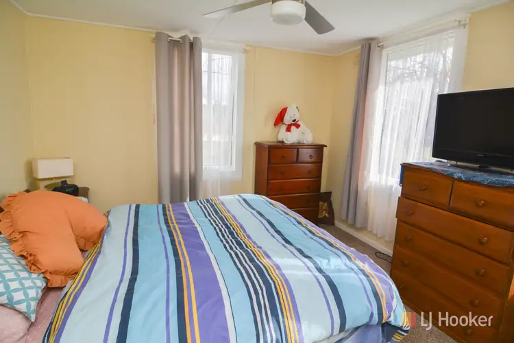 Sixth view of Homely house listing, 2 Finlay Avenue, Lithgow NSW 2790