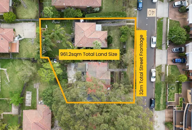 4-6 Junee Crescent