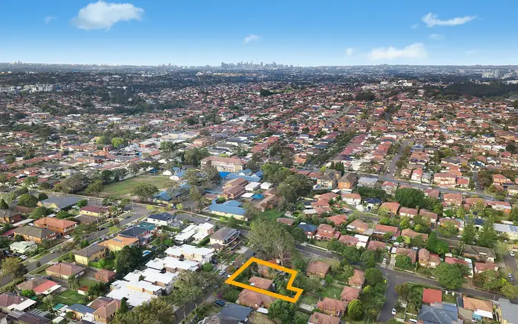 Fifth view of Homely house listing, 4-6 Junee Crescent, Kingsgrove NSW 2208
