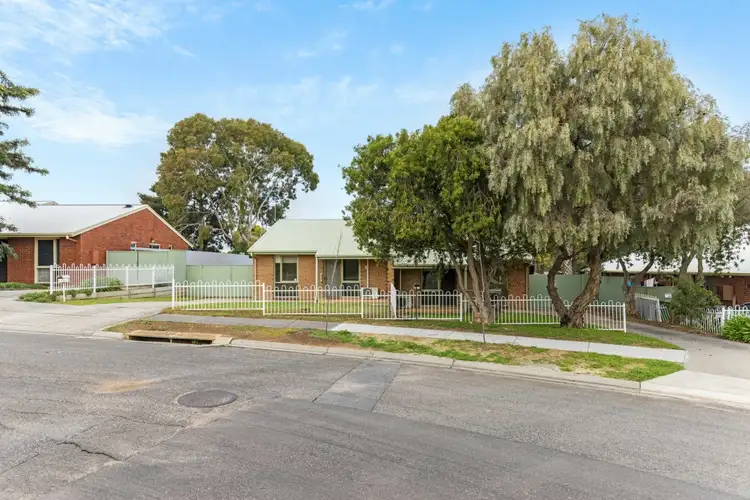 Unit 1 & 2/11 Lorne Crescent, Huntfield Heights SA 5163