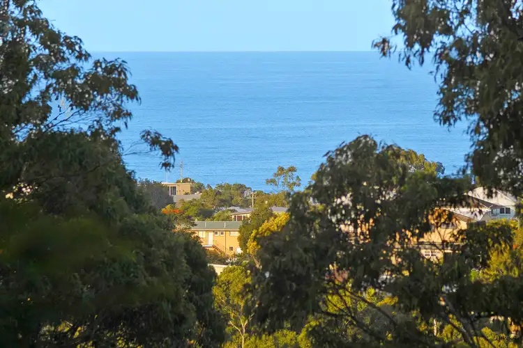 6 Sanctuary Crest, Currumbin QLD 4223