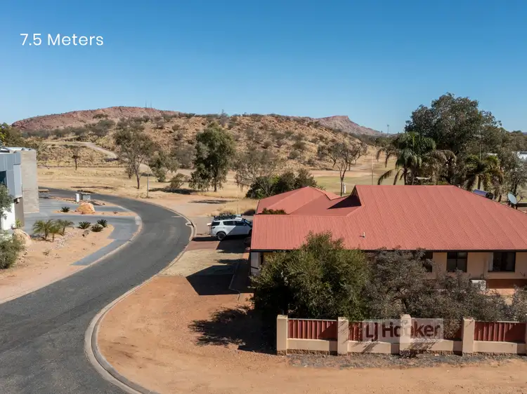 33 The Fairway, Desert Springs NT 870