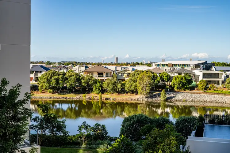 3205/397 Christine Avenue, Varsity Lakes QLD 4227