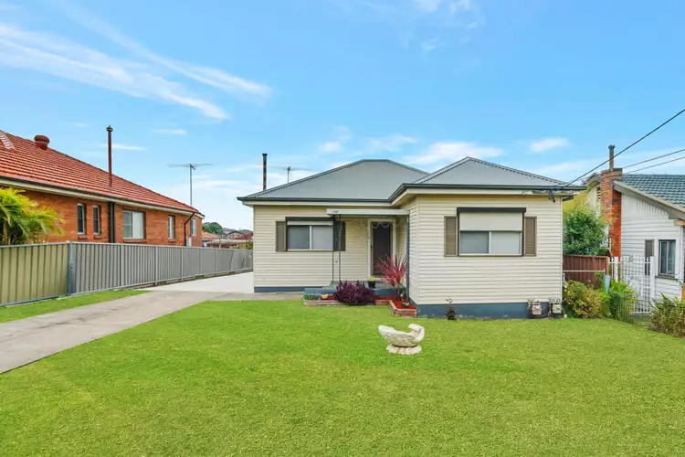 Main view of Homely house listing, 32 Marlborough Street, Smithfield NSW 2164