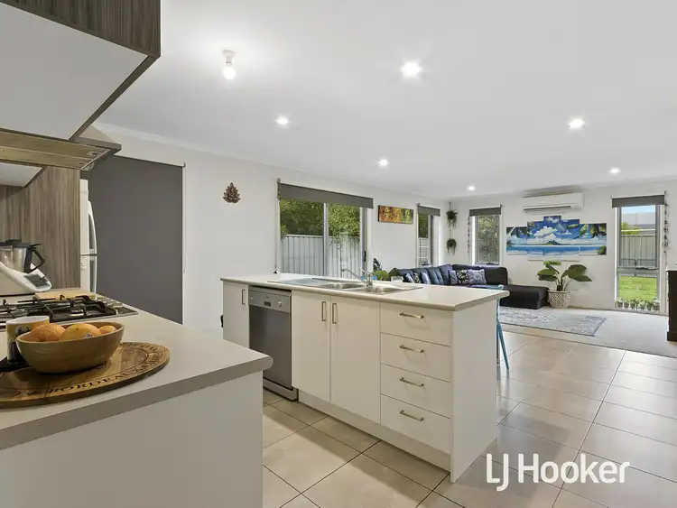 Fifth view of Homely house listing, 37 Silvereye Circuit, Wonthaggi VIC 3995