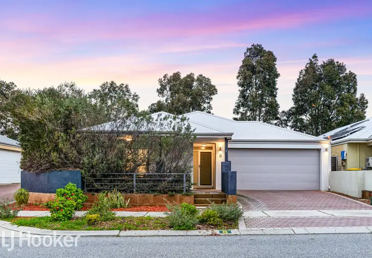 8 Barrington Avenue, Champion Lakes WA 6111
