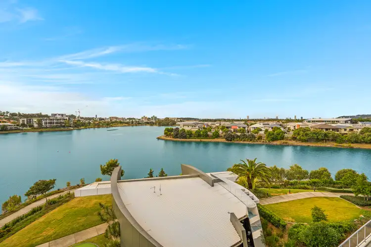 2307/397 Christine Avenue, Varsity Lakes QLD 4227