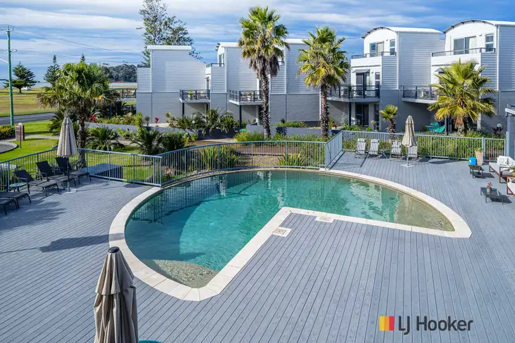 Unit 207/202-208 Beach Road, Batehaven NSW 2536