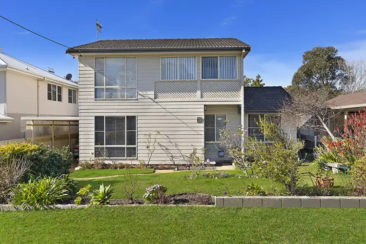 53 Sierra Avenue, Bateau Bay NSW 2261