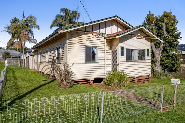 4 McCook Street, South Toowoomba QLD 4350