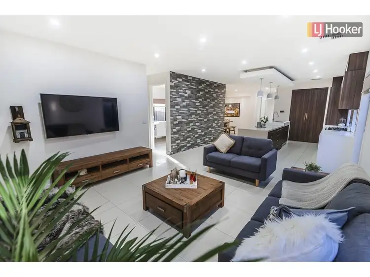 Seventh view of Homely house listing, 8 Style Way, Craigieburn VIC 3064
