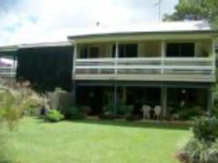 18 LEONIE CRES, Lamb Island QLD 4184