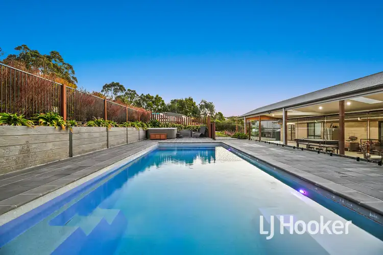 Fifth view of Homely house listing, 24 Settlers Rise, Drouin VIC 3818