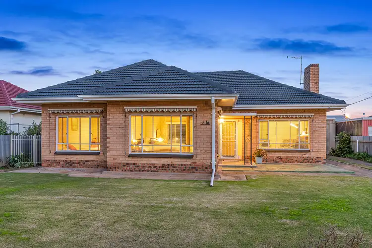 16 Honeyton Street, Seaton SA 5023