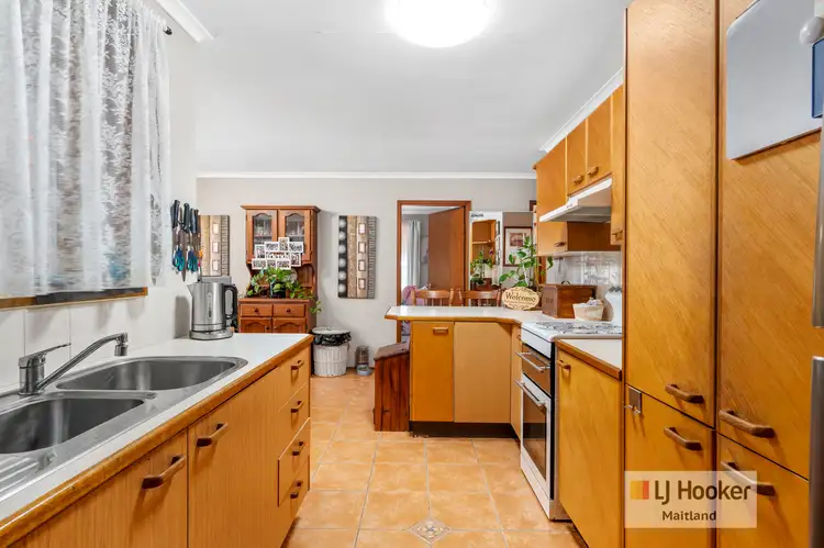 Fourth view of Homely house listing, 7 Stanley Close, Woodberry NSW 2322
