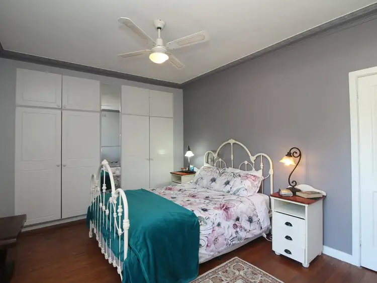 Fifth view of Homely house listing, 1 Grosvenor Court, Bairnsdale VIC 3875