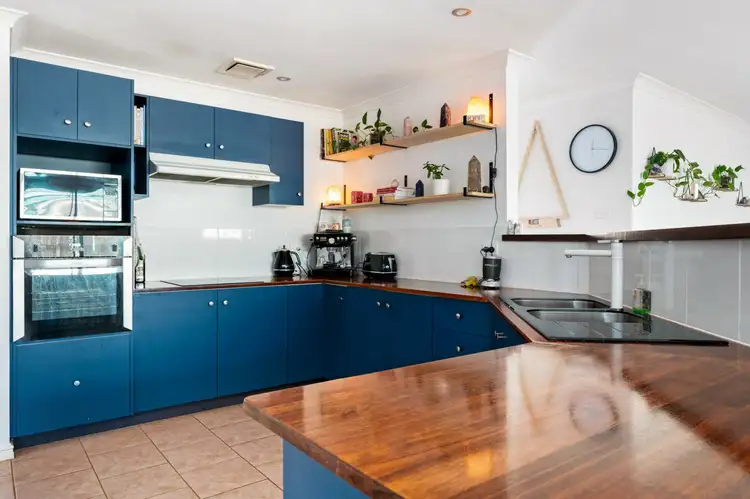 Sixth view of Homely house listing, 8 Wright  Court, Somerville WA 6430