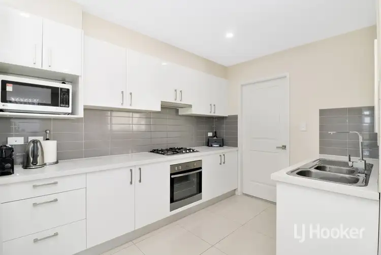 Second view of Homely townhouse listing, 1/166-168 Rooty Hill Road North, Rooty Hill NSW 2766