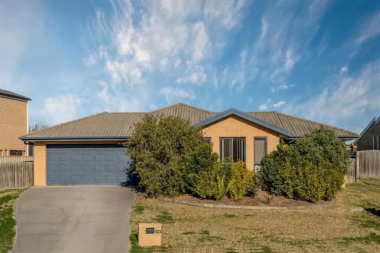 123 Casey Drive, Singleton NSW 2330