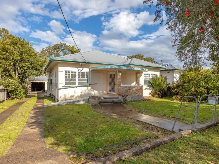 6 Mackay Street, Taree NSW 2430