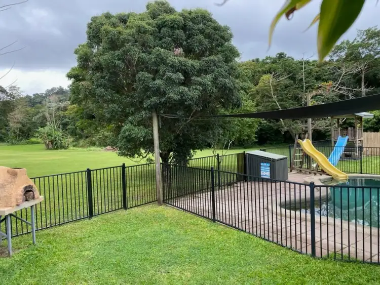 6 Lawson Close, Kanimbla QLD 4870