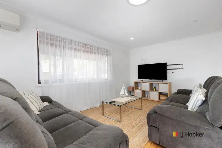 Sixth view of Homely house listing, 8 Sunset Street, Surfside NSW 2536