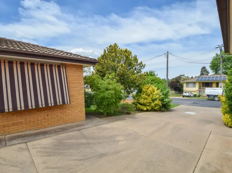 4/59 Brock Street, Young NSW 2594