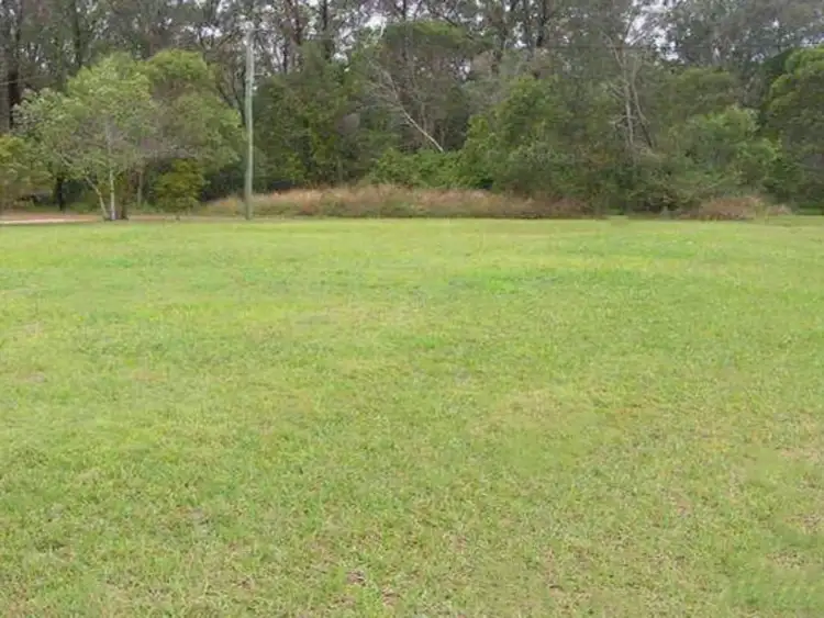 11 Donald Street, Macleay Island QLD 4184
