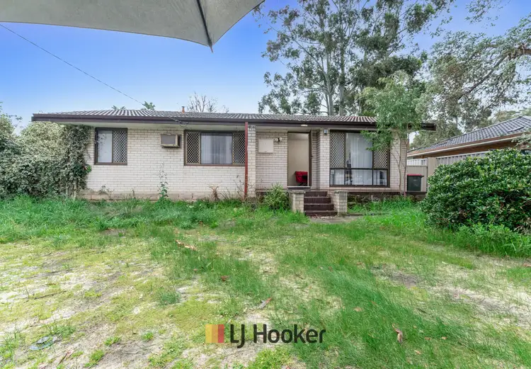 29 Montrose Avenue, Girrawheen WA 6064