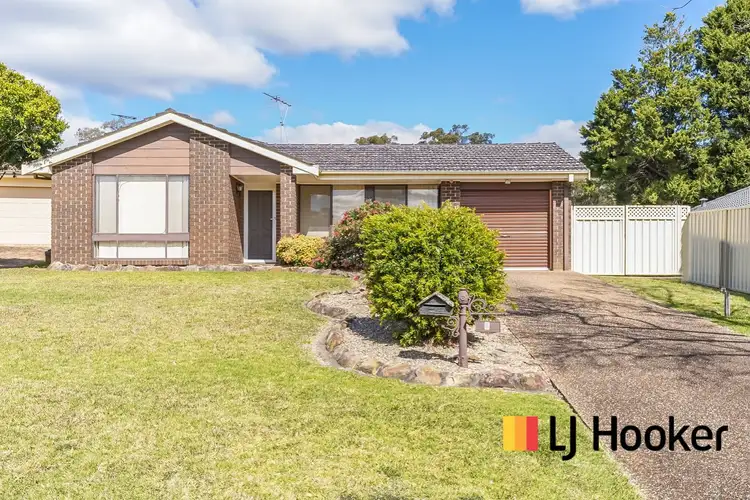 5 Tammar Place, St Helens Park NSW 2560