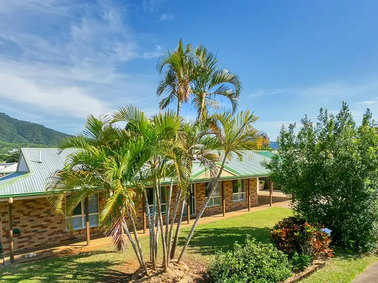 2 Village Terrace, Redlynch QLD 4870