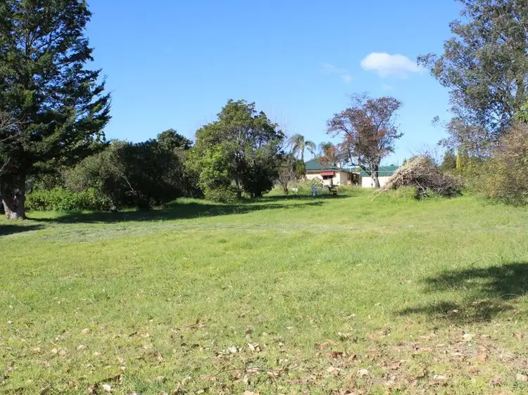 33 Princes Highway, Cobargo NSW 2550